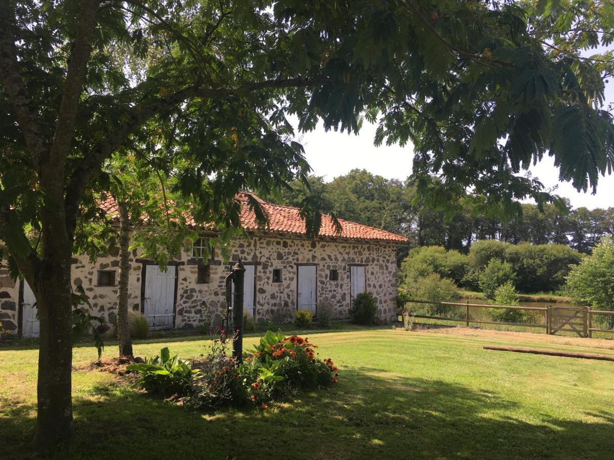 "La Maison De Villars" Au Coeur De La Nature Pressac Екстериор снимка